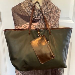 Fendi leather tote bag with pochette